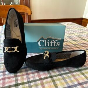 Cliffs by White Mountain women’s suede loafer size 9W